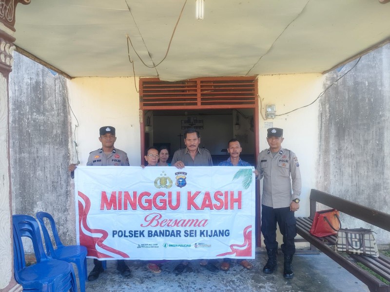 *Polsek Bandar Seikijang Laksanakan Ibadah Minggu Kasih di Gereja Katolik Hati Kudus*