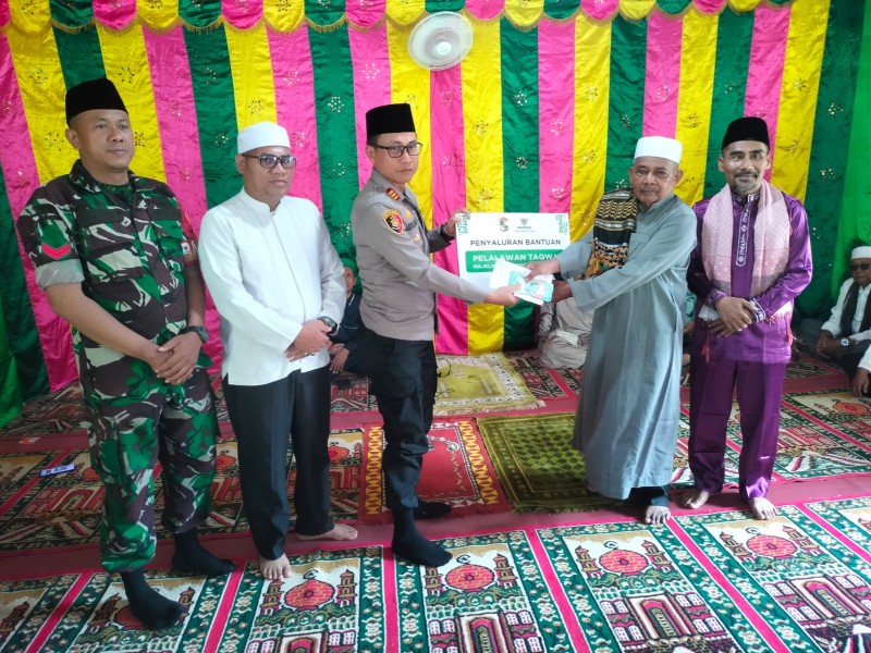 Pembukaan Khalwat Suluk di Desa Kiab Jaya Berlangsung Khidmat, Kapolsek Bandar Sei Kijang Ajak Warga Jaga Kamtibmas