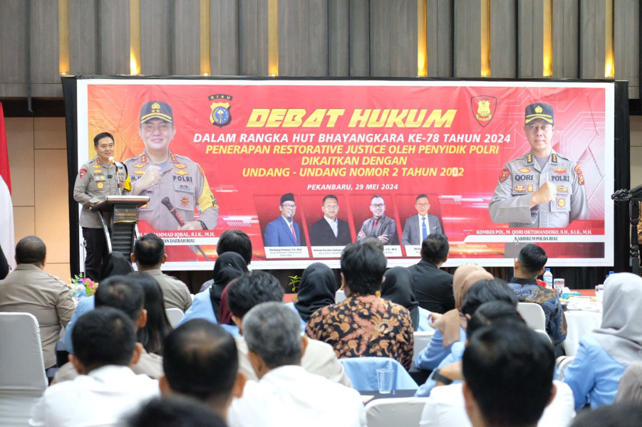 Irjen Iqbal Hadiri Lomba Debat Hukum Restorative Justice Bersama Mahasiswa di Riau