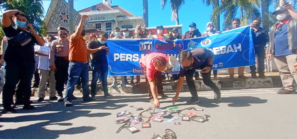 Rekan Seprofesi Meninggal Ditembak, Ratusan Jurnalis Sumut Gelar Aksi Damai, Ini Tuntutannya