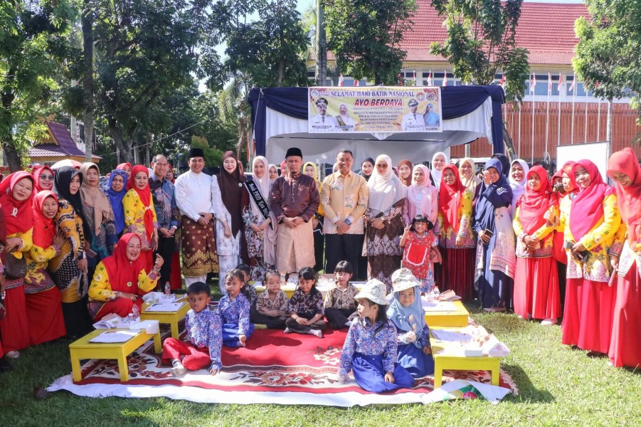 Walikota Pekanbaru Apresiasi Penyelenggaraan Membatik yang Ditaja IGTKI-PGRI Pekanbaru