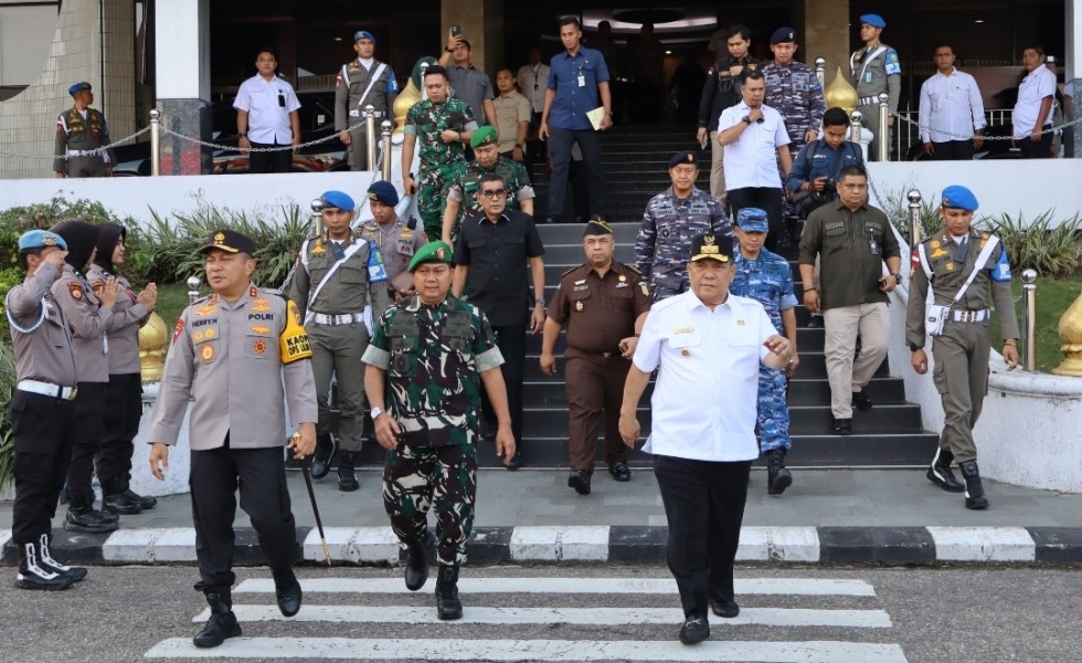 Wakili Pangdam, Kasdam XIX/Tuanku Tambusai Hadiri Apel Pengamanan Tahun Baru 2026 di Pekanbaru