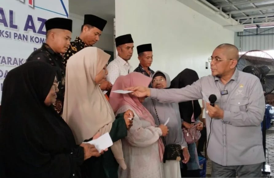 Haji Arisal Aziz Anggota DPR RI Komisi XIII Fraksi PAN Sedekahkan Seluruh Gajinya Kepada Pemandi Jenazah di Sumbar