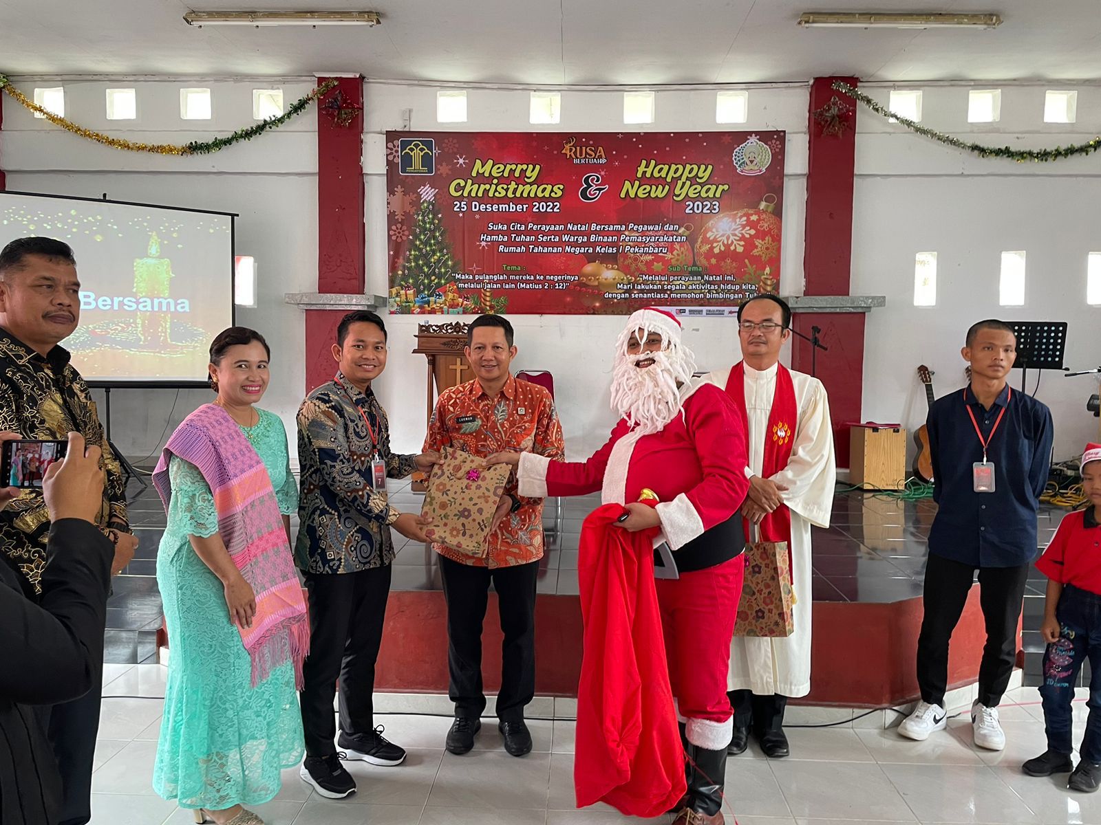 270 WBP Rutan Pekanbaru Adakan Natal Bersama