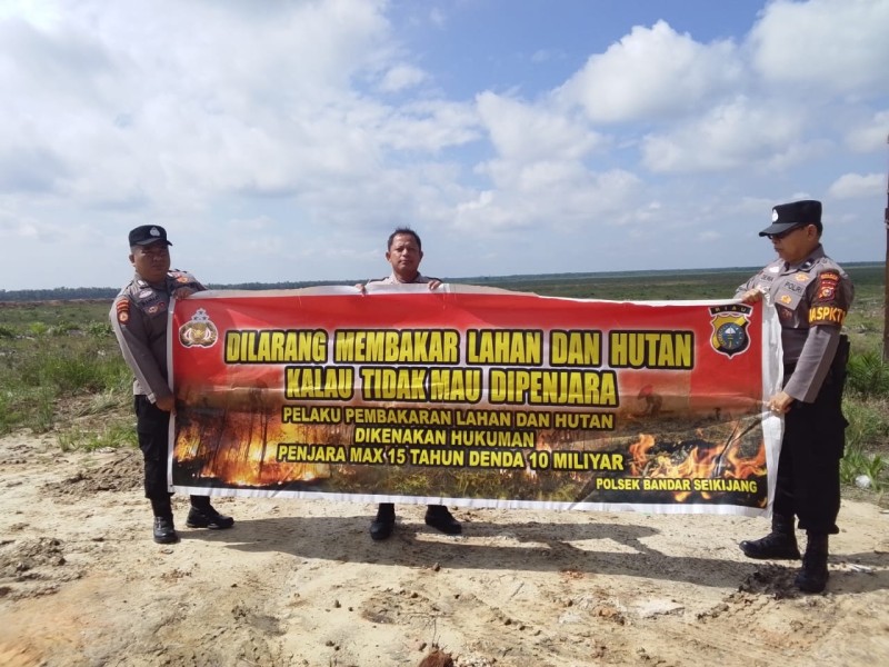 Polsek Bandar Sei Kijang Laksanakan Patroli Karhutla Memberikan Himbauan Kepada Masyarakat
