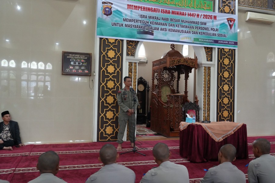 Peringati Isra Mikraj 1447 H, Brimob Polda Riau Perkuat Iman Personel dan Aksi Kemanusiaan