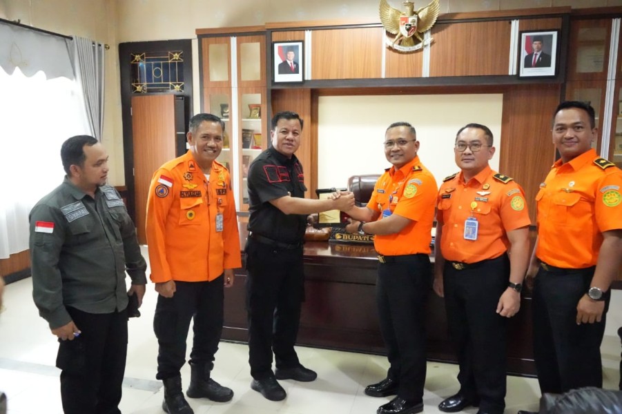 Kepala Kantor Basarnas Pekanbaru mengadakan Audiensi dengan Bupati Kuantan Singingi.