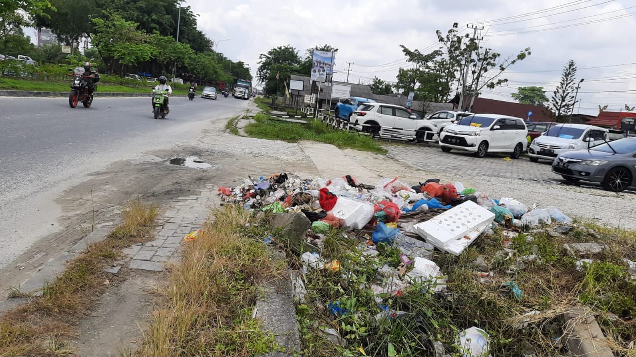 DLHK Pekanbaru Dinilai Belum Tuntas Atasi Persoalan Sampah