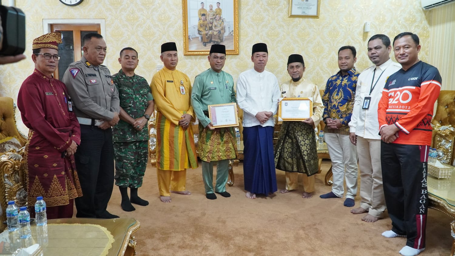 Bupati Rohil Hadiri Kegiatan Temu Alumni SMAN 2 Bangko