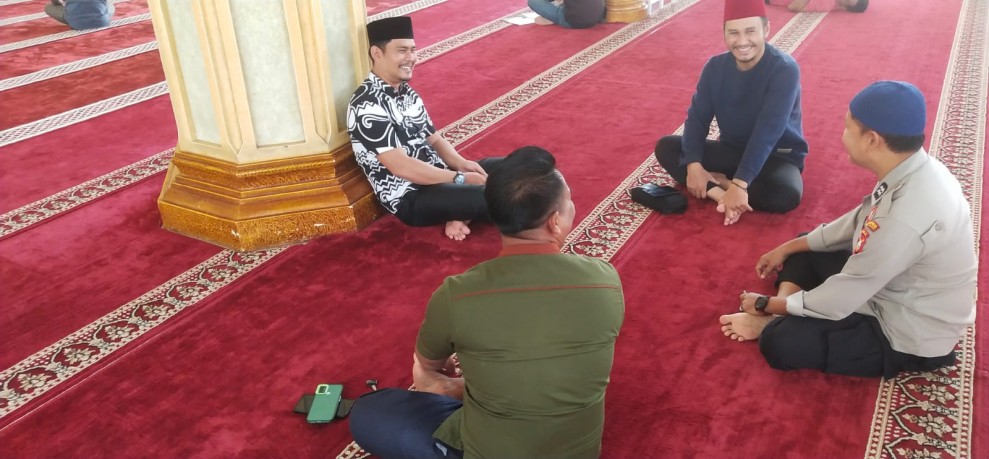 Polsek Bandar Sei Kijang Melalui Bhabinkamtibmas Kelurahan Sekijang Lakukan Silaturahmi dan Himbauan Kamtibmas