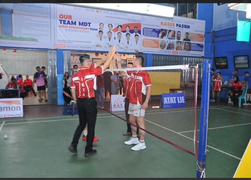 Digelar Dua Hari, Turnamen Badminton IKTS CUP XVI Pekanbaru Berlangsung Sengit dan Sportif