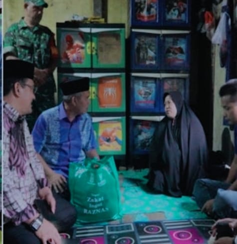Masyarakat Rumbio Jaya Kurang Mampu Di Kunjungi Pj Bupati Kampar, Lihat Apa Yang Dibagikan Pj Bupati