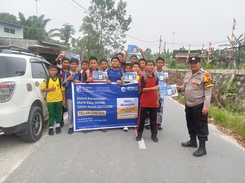 Bhabinkamtibmas Simpang Beringin Sosialisasikan Penerimaan Siswa SMA Kemala Bhayangkara di SMPN 03