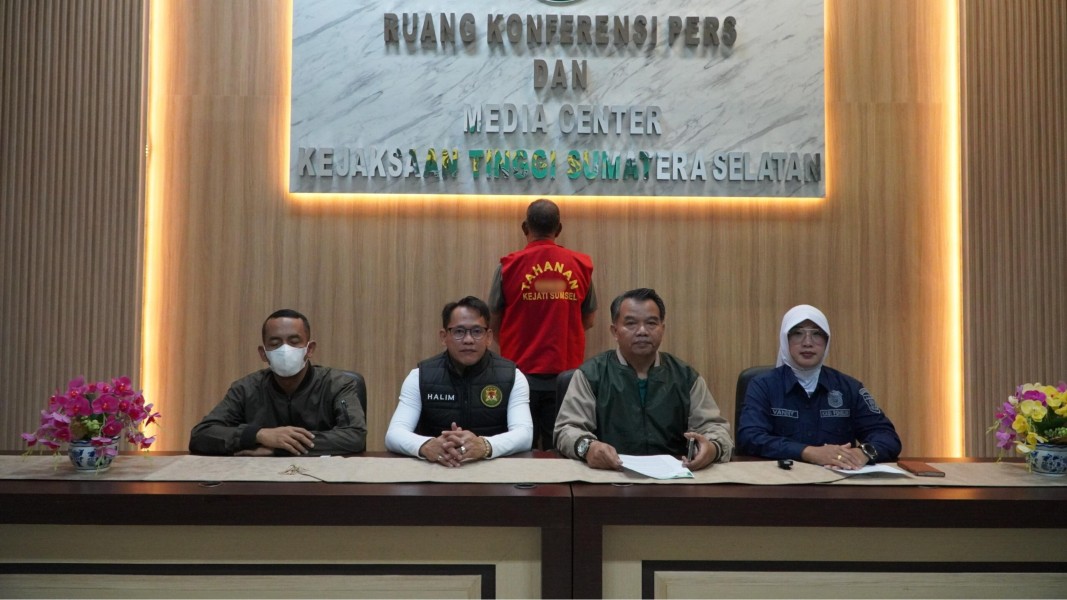 *Tim Tabur Kejaksaan Tinggi Sumatera Selatan Berhasil Amankan DPO ke-7*