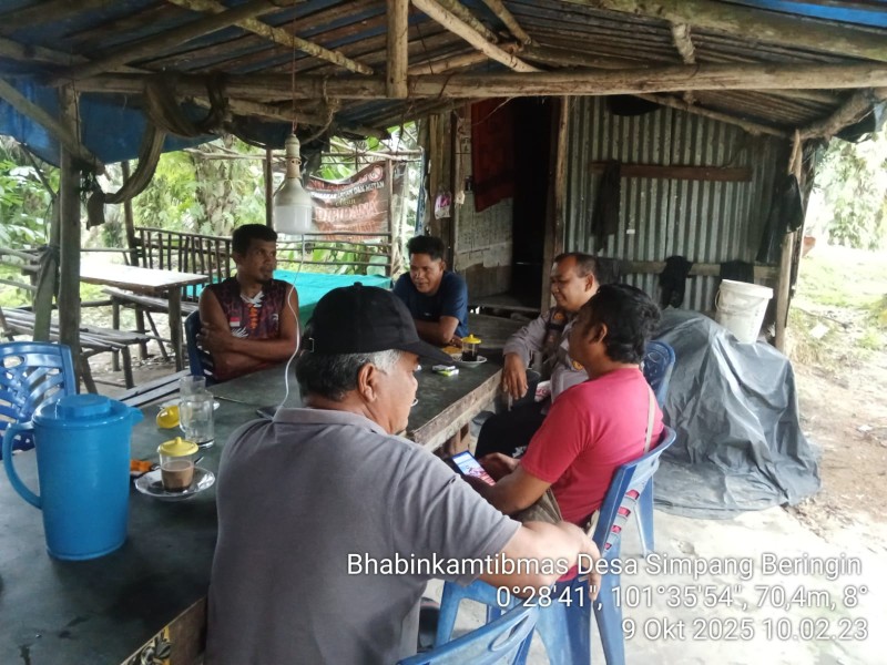 Bhabinkamtibmas Polsek Bandar Sei Kijang Laksanakan Sambang Warga untuk Meningkatkan Kepercayaan Masyarakat