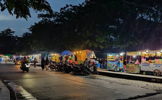Pedagang Belakang Kantor Gubernur Riau Tolak Pemberitaan Tanpa Konfirmasi Terkait Pernyataan ‘Pungli’