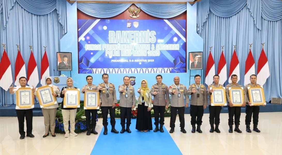 Polresta Pekanbaru Raih Penghargaan dalam Rakernis Fungsi Perencanaan Polda Riau Tahun 2025