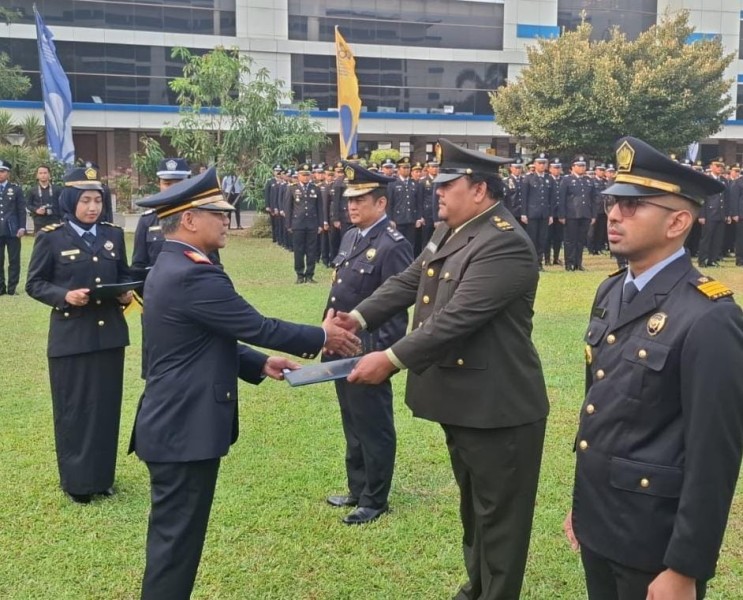 Dalam rangka merayakan HUT Ke-80 Bea Cukai: Anggota DJBC dan Bais TNI Sabet Penghargaan Atas Pengabdian dan Sinergi Pengamanan Pabean dan Cukai