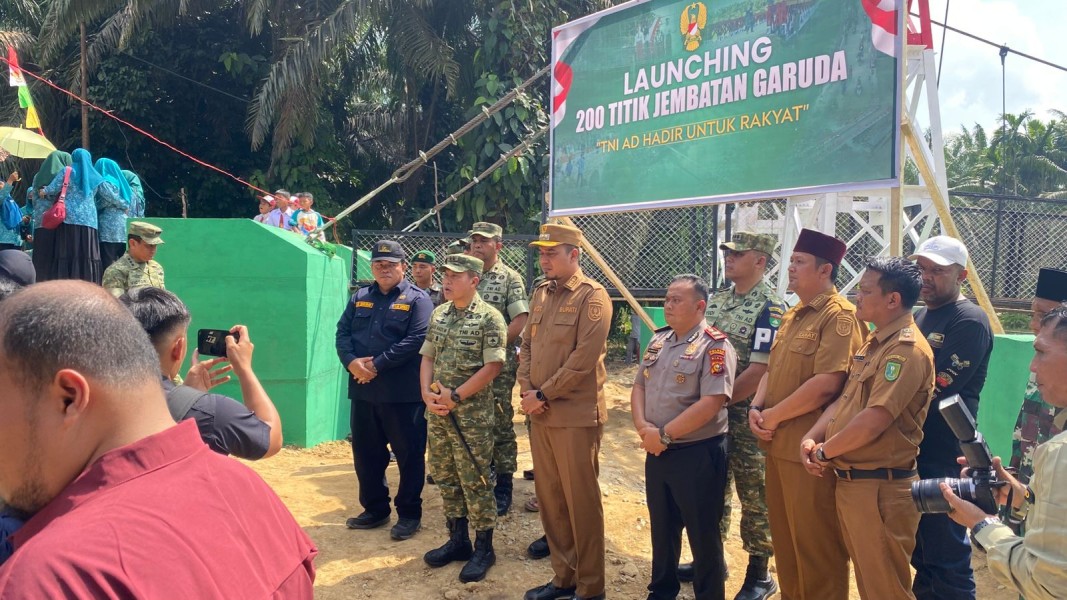 Pangdam XIX/Tuanku Tambusai Resmikan Jembatan Garuda Merah Putih di Desa Ringin, Perkuat Akses dan Kesejahteraan Masyarakat