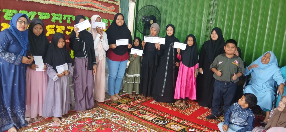 Buka Tempat Usaha Baru, UD Cahaya Makmur Sejahtera Gelar Doa Bersama dan Santuni Anak Yatim