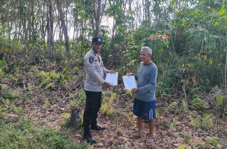 Polsek Bandar Sei Kijang  Laksanakan Patroli Karhutla,Mensosialisasikan tentang pentingnya menjaga Lahan dan Bahaya Kebakaran 