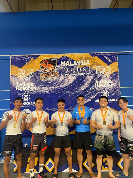 3 Atlet Pekanbaru rebut 3 Emas dan 1 Perak dalam Kejuaraan International Open Jiu Jitsu di Malaysia