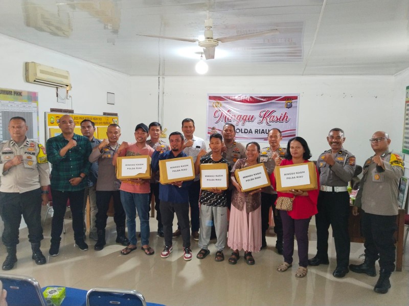 Dekatkan Diri dengan Warga, Polda Riau dan Polresta Pekanbaru Gelar Program Minggu Kasih di Kelurahan Delima