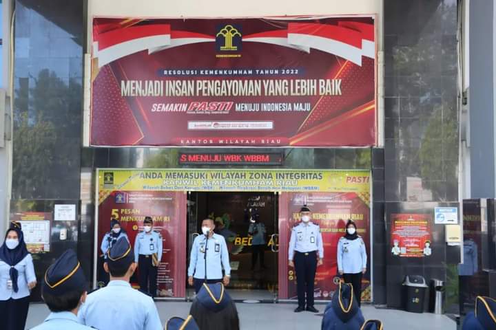 Pimpin Apel Pagi,Kakanwil Kemenkumham Riau Ingatkan Jajaran Untuk Perkuat Komitmen Menuju Wilayah Birokrasi Bersih Melayani