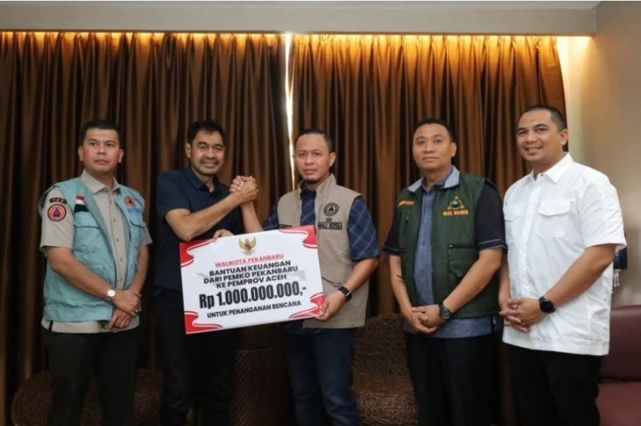 Setelah Sumut, Pemkot Pekanbaru Serahkan Bantuan Rp1,5 Miliar untuk Aceh