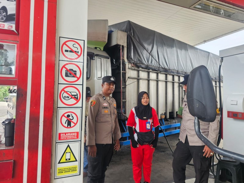 Polsek Bandar Sei Kijang Kembali Laksanakan Kegiatan Rutin Yang Ditingkatkan (KRYD) di SPBU