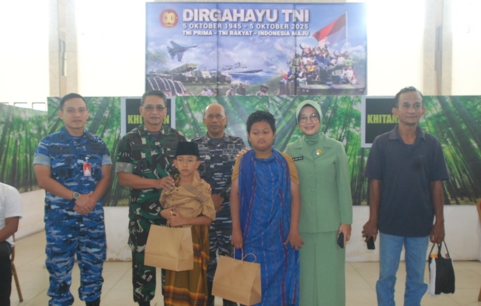 HUT Ke-80 TNI, Kodam XIX/TT Tebar Kepedulian Lewat Baksos Kesehatan dan Pembagian Sembako