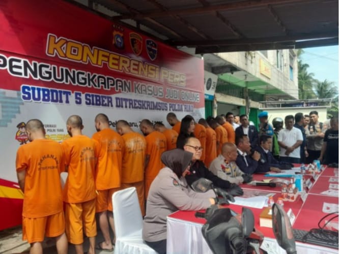 Polda Riau Ungkap Sindikat Judi Online, 12 Tersangka di Tangkap