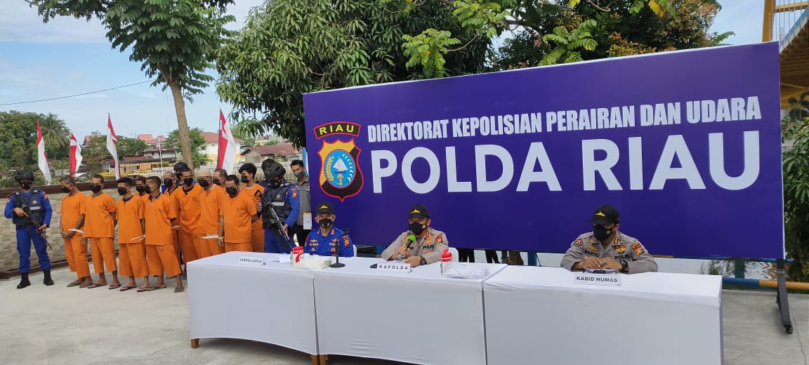 Polisi Tangkap Penyelundup Kayu ke Malaysia