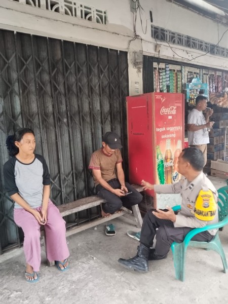 Bhabinkamtibmas Desa Muda Setia Kembali Laksanakan Silaturahmi untuk Meningkatkan Cooling System dan Harkamtibmas