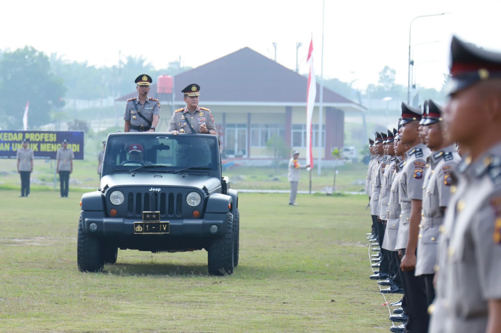 Lantik dan Ambil Sumpah 259 Bintara Polri, Kapolda Riau : Maksimalkan Perlindungan, Pengayoman dan Pelayanan Masyarakat, Itu Simbol Paling Mulia