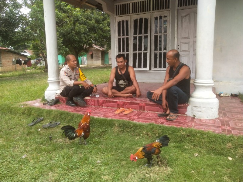 *Bhabinkamtibmas Kelurahan Sekijang Laksanakan Sambang Warga Pemikat Ayam Hutan*