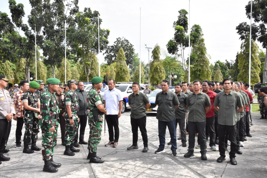 Danrem 031/WB Pimpin Apel Gelar Pasukan Jelang Kunjungan Ibu Wakil Presiden RI dan Ibu Seruni Kabinet Merah Putih di Riau