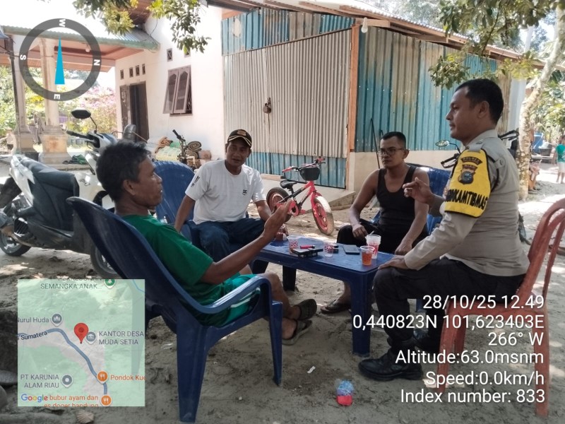 Bhabinkamtibmas Desa Muda Setia Kembali Laksanakan Kegiatan Door To Door Sistem (DDS) untuk Meningkatkan Kepercayaan Masyarakat