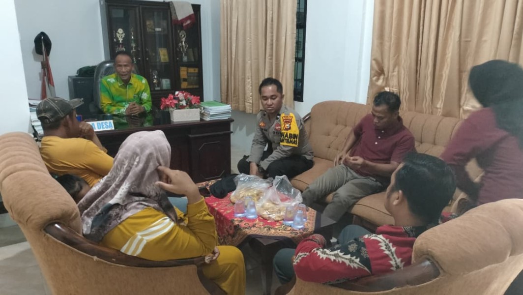 *Bhabinkamtibmas Lubuk Ogung Laksanakan Silaturahmi ke Kepala Desa*