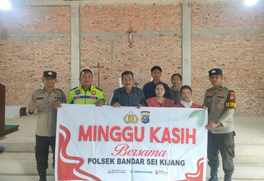 Polsek Bandar Sei Kijang Gelar Ibadah Minggu Kasih, Jalin Keakraban dengan Jemaat HKBP Sekijang