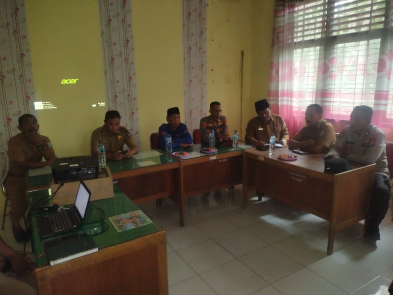 Kapolsek Bandar Sei Kijang Menghadiri Rapat Koordinasi Persiapan Perkemahan GALAKSI Kwaran Bandar Sei Tahun 2025 Ditetapkan Ditiadakan_