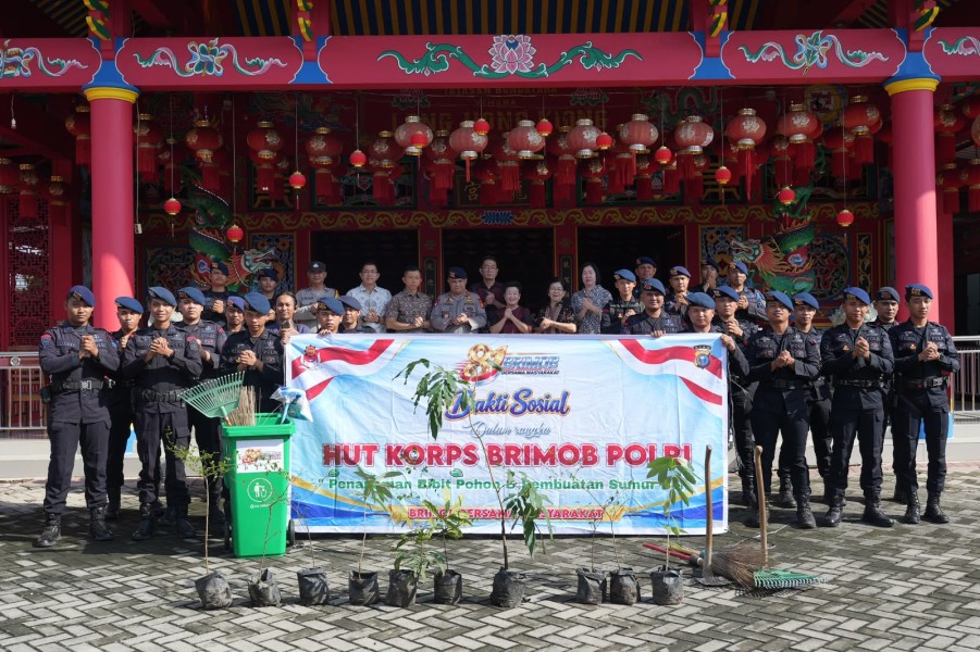 Sambut HUT ke-81 Korps Brimob Polri, Satbrimob Polda Riau Tebar Kepedulian dan Perkuat Toleransi Melalui Bakti Sosial di klenteng
