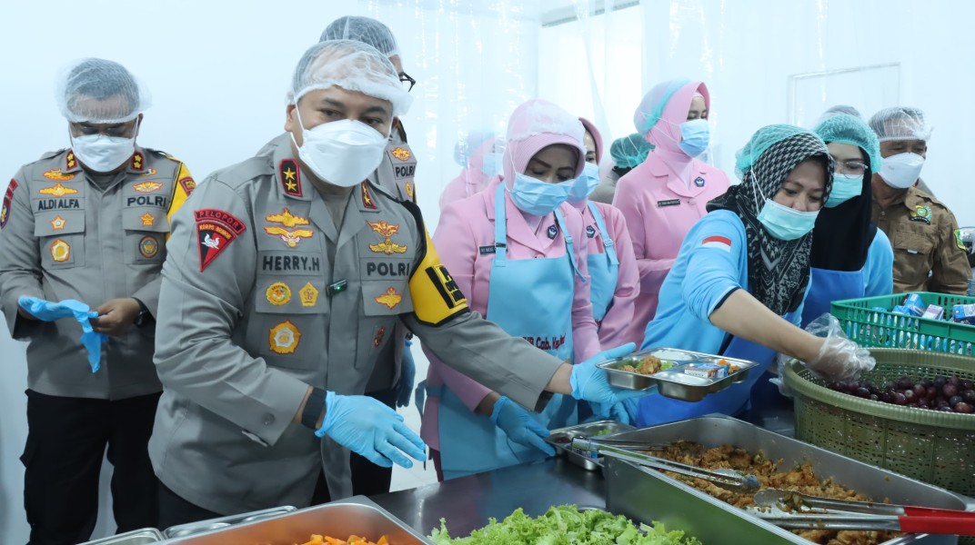 Kapolda Riau Resmikan SPPG Polres Meranti, Distribusi MBG Jangkau 1.469 Anak