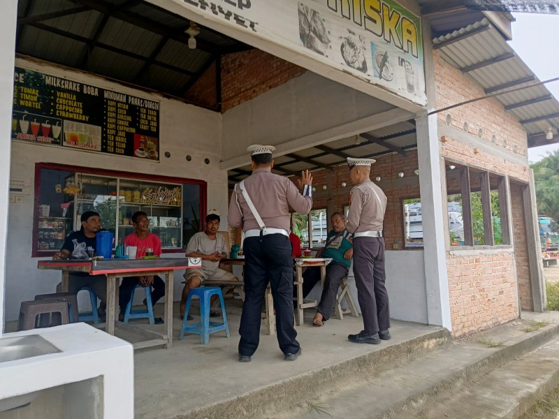 *Polsek Bandar Sei Kijang Laksanakan Kegiatan Himbauan Keselamatan Berlalu Lintas*