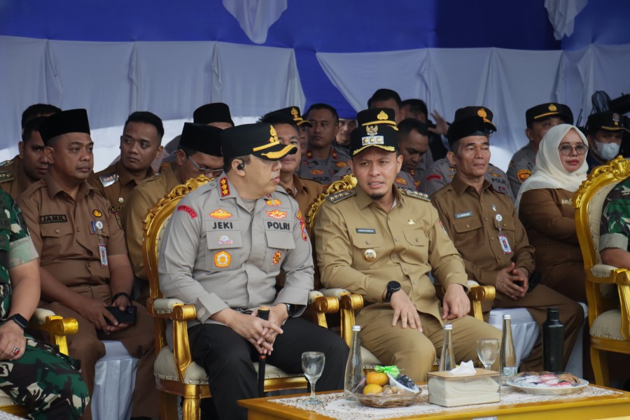 Apel Siaga Kamtibmas dan Linmas di Pekanbaru, Sinergi Forkopimda Peringati 1 Tahun Pemerintahan Presiden Prabowo Subianto