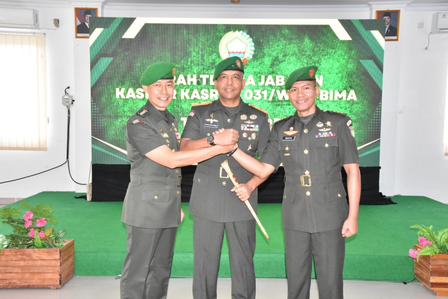 Dari Pengabdian untuk Melanjutkan Pengabdian: Danrem 031/WB Laksanakan Sertijab Kasiter Kasrem Penuh Haru dan Keakraban
