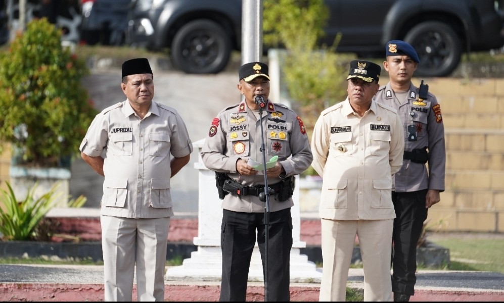 Wakapolda Riau Pimpin Apel Penyambutan Personil BKO Polda Riau Operasi Tepian Narosa Lancang Kuning 2025 di Kuansing