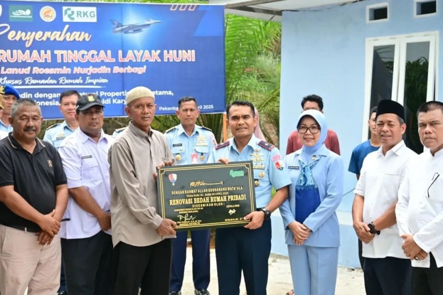 Damuri Bilal Mesjid yang Ikhlas Mengabdi Dapat Rumah Layak Huni dari Danlanud RSN Marsma Feri Yunaldi