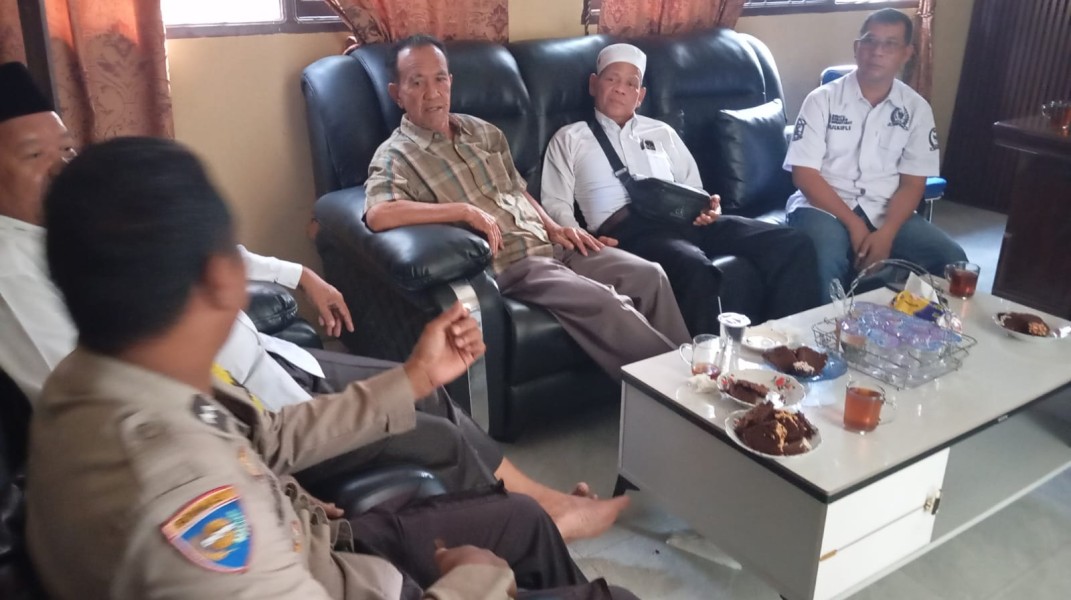 Bhabinkamtibmas Desa Muda Setia Laksanakan Rapat Harkamtibmas dengan Masyarakat