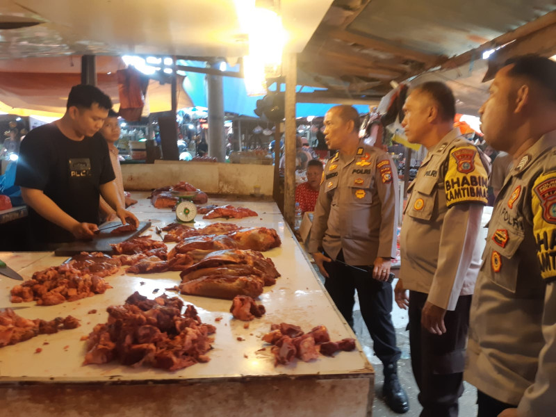 Polsek Sukajadi Patroli Pasar Tradisional Jelang Ramadhan